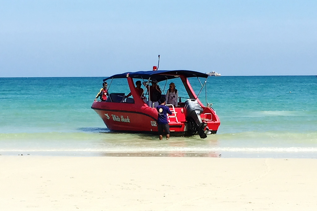 La Lune Beach Resort